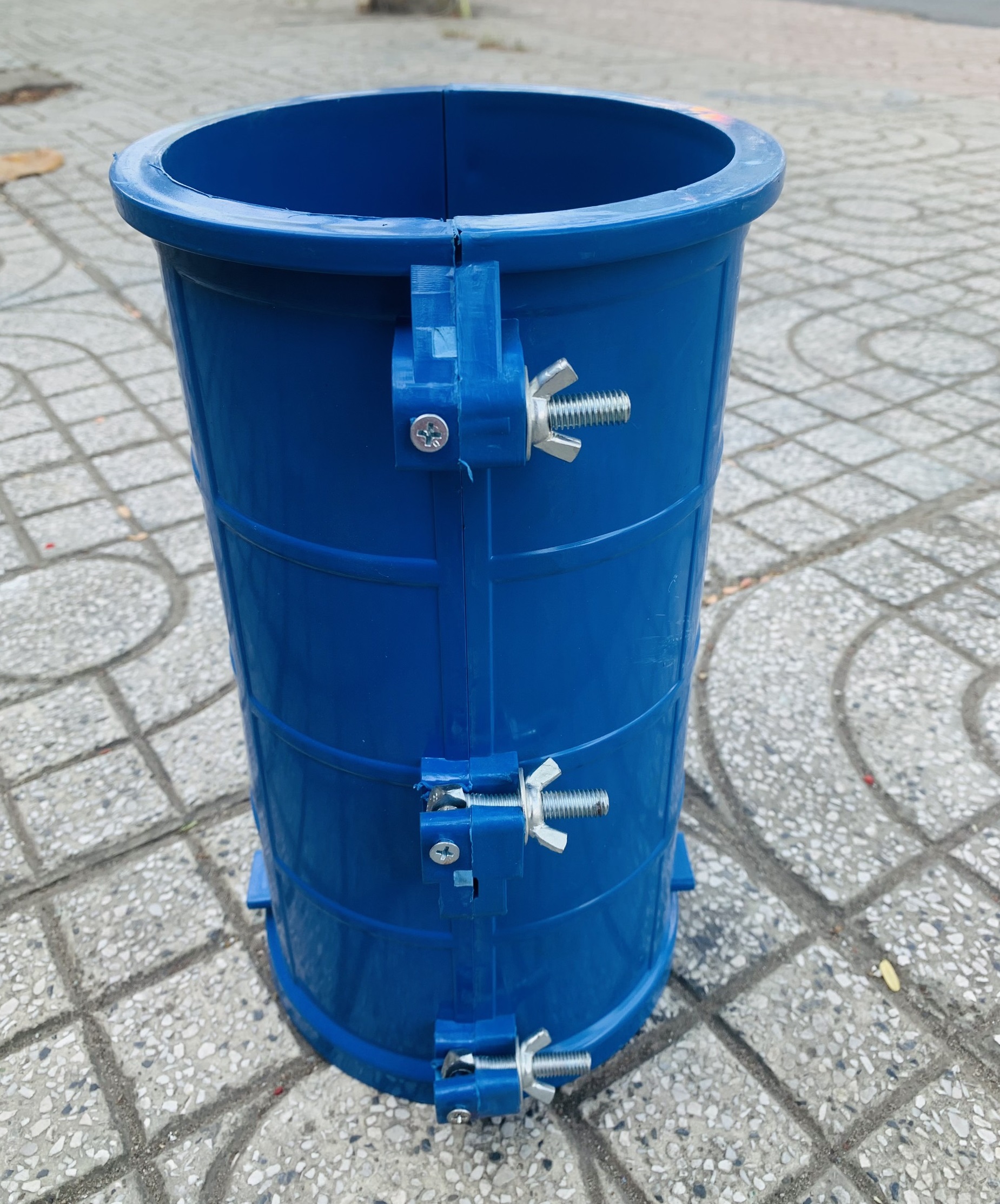 khuôn bê tông trụ bằng nhựa 150x300mm