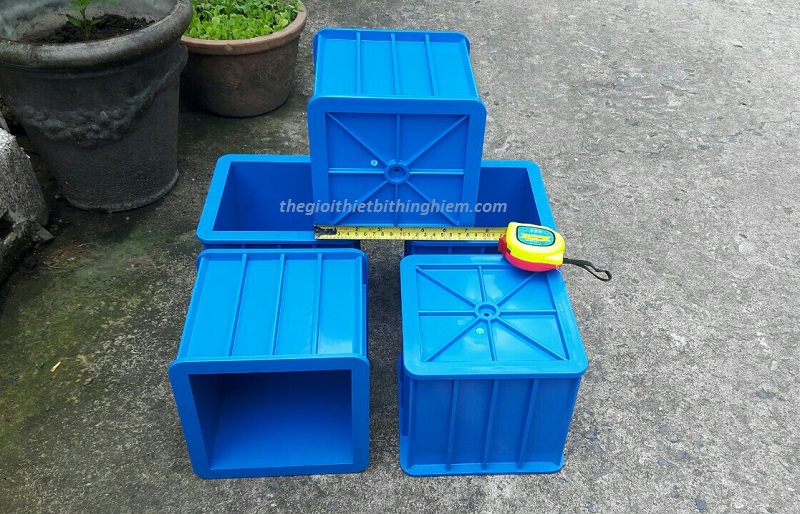 khuon-duc-mau-be-tong-nhua