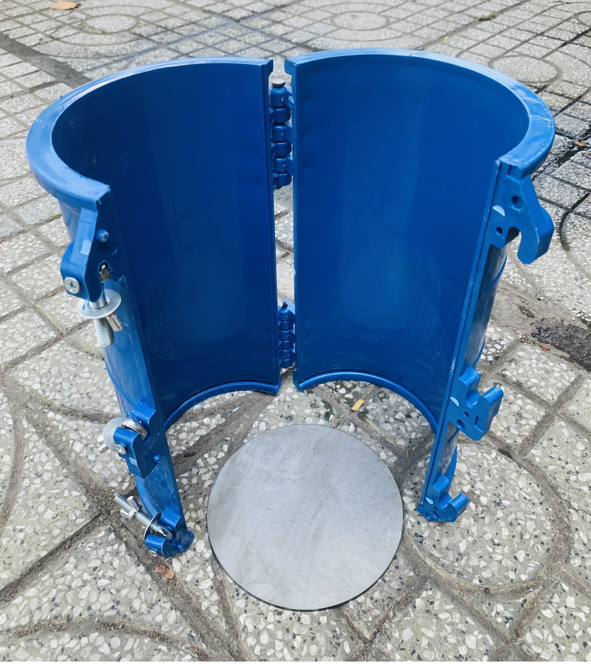 khuôn bê tông trụ bằng nhựa 150x300mm